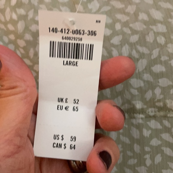 Abercrombie &Fitch wrap chiffon top In sage green - Picture 3 of 3